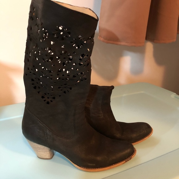 Suede Boots - Picture 1 of 2